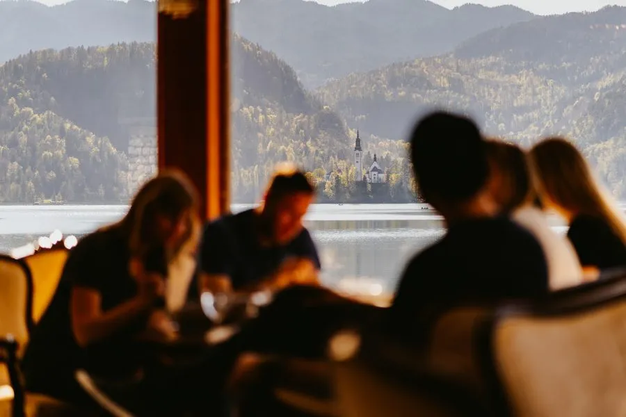 bled restaurants with view 900x600 1
